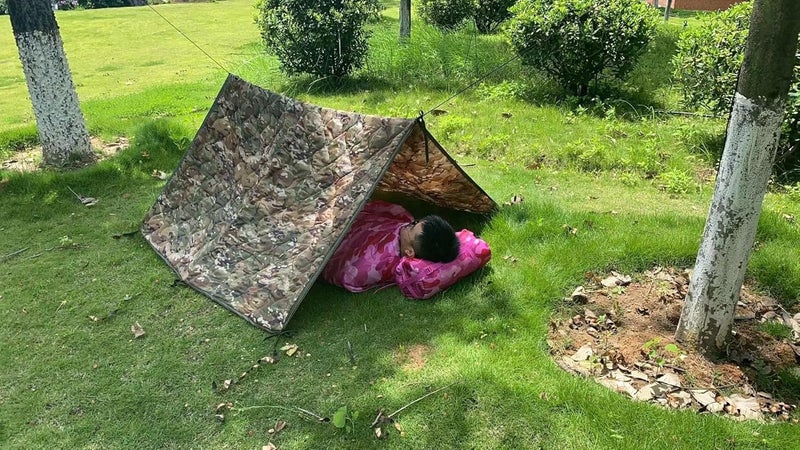 GHILEO Camo Poncho Liner, Army Blanket, Military Sleeping Bag, with A Compression Carrying Bag, for Traveling, Hiking, Camping, Outdoor Survival, Car Blanket - Image 4